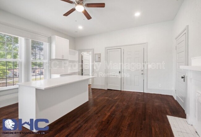 Foto del edificio - 3556 E Main St