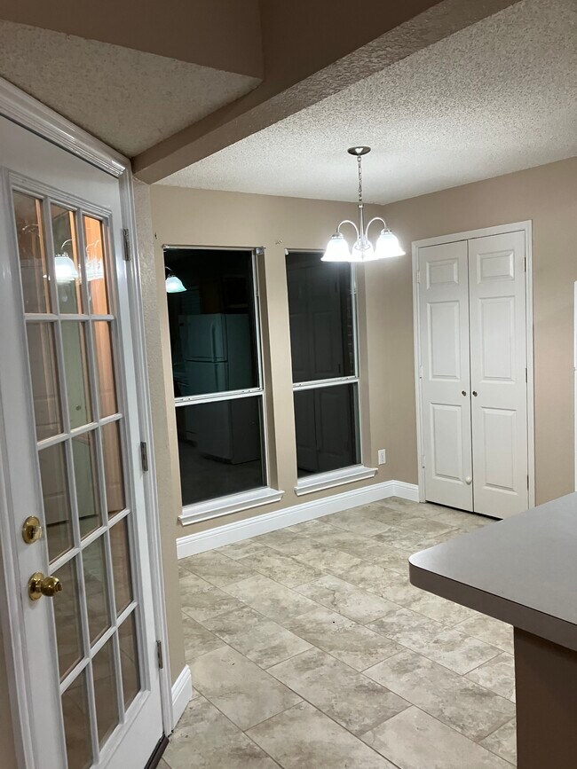 Foto del edificio - 113 Walnut Ln