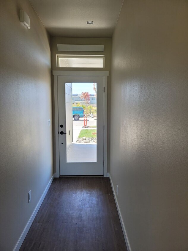 Primary Photo - Beautiful Home in North Bellingham