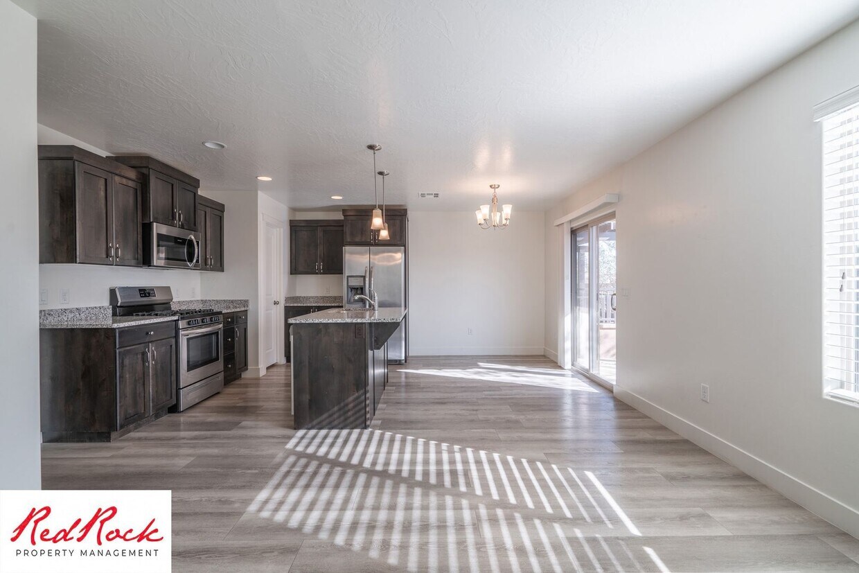 Primary Photo - Gorgeous 4 Bedroom Desert Bluff Townhome!