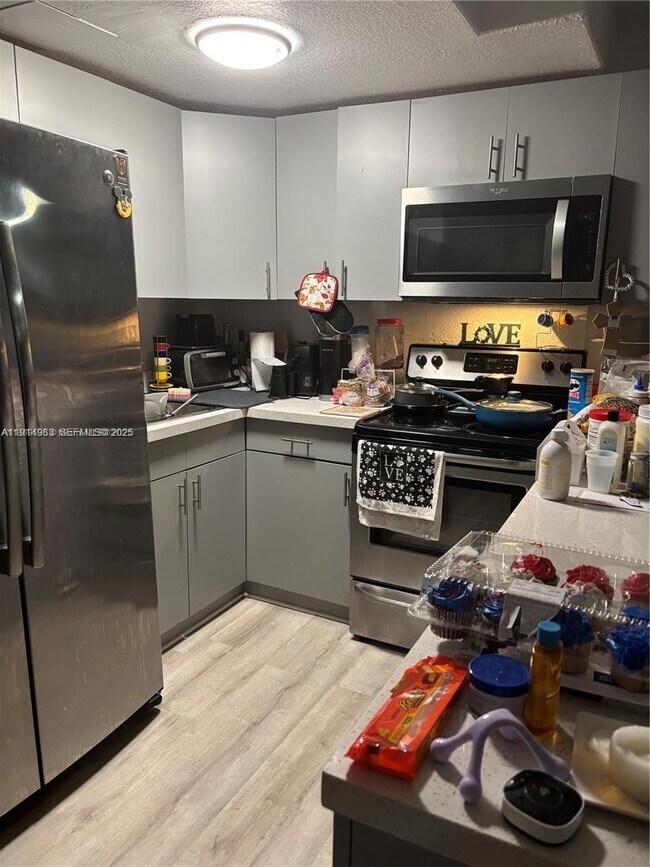 Building Photo - 16450 NW 2nd Ave