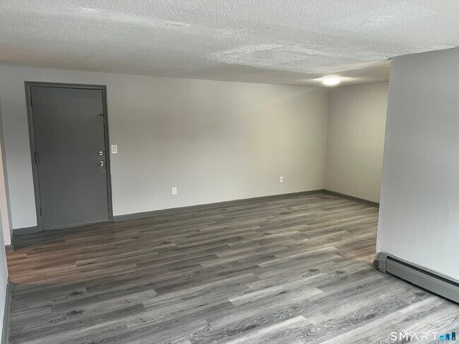 Foto del edificio - 32 Cook Ave