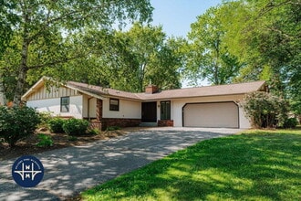 Building Photo - 15685 Brojan Dr