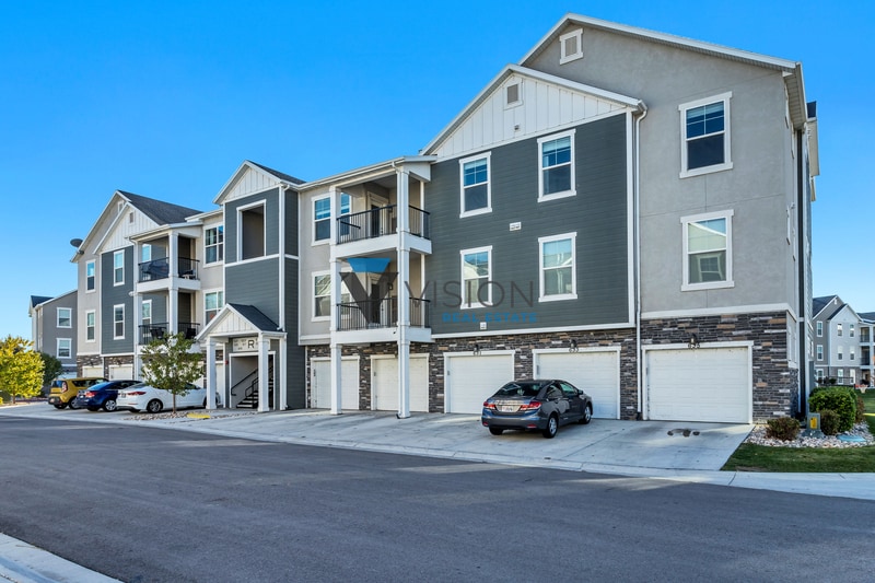 Foto principal - 627 N Sun Peak Dr