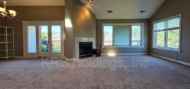 Building Photo - 200 Mainsail Dr