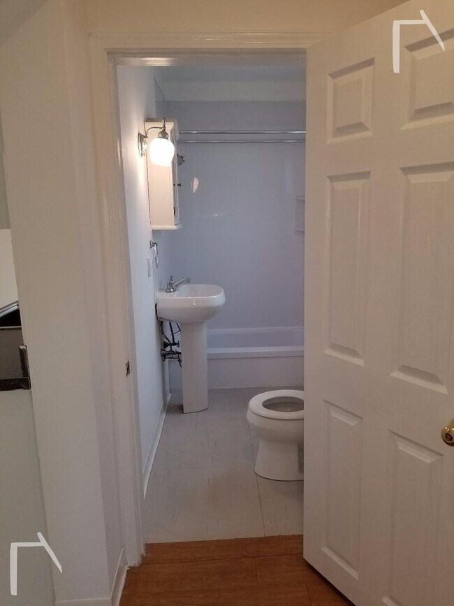 Building Photo - Cozy 1 bed 1 bath in Allston