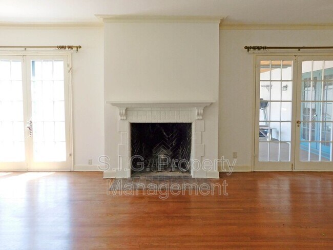 Building Photo - 1186 New York Dr