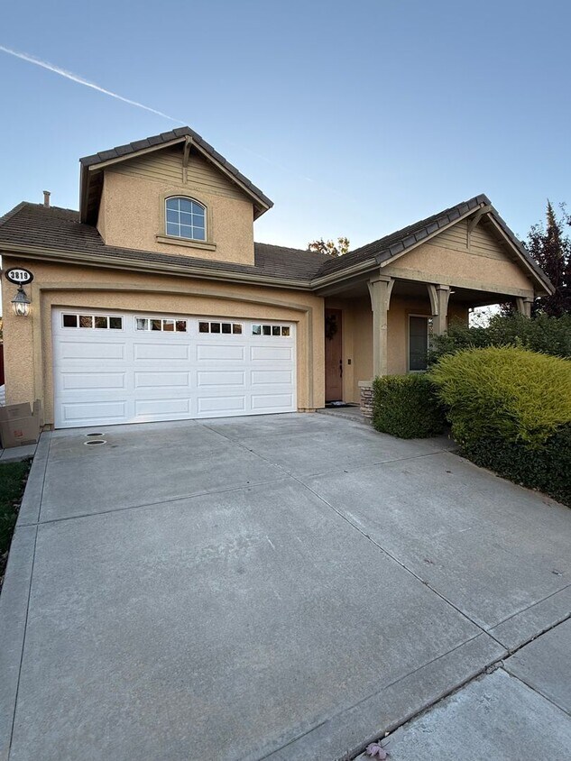 Foto principal - 3819 Kaweah St