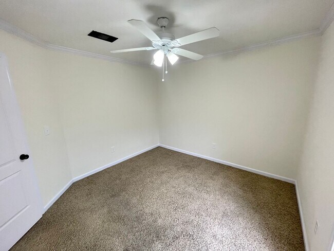 Building Photo - 111 Stapleton Dr