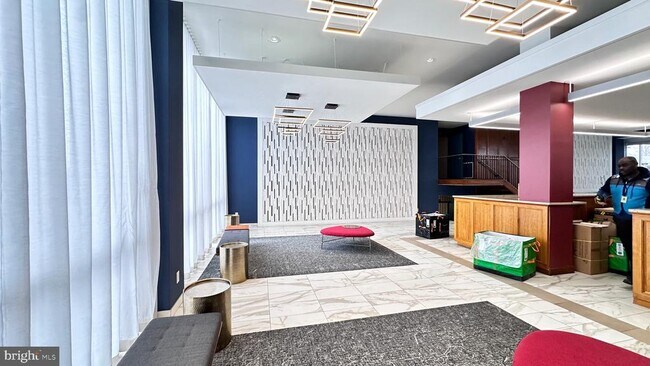 Foto del edificio - 4600 Duke St