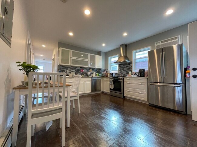 Building Photo - 15 Speridakis Ter