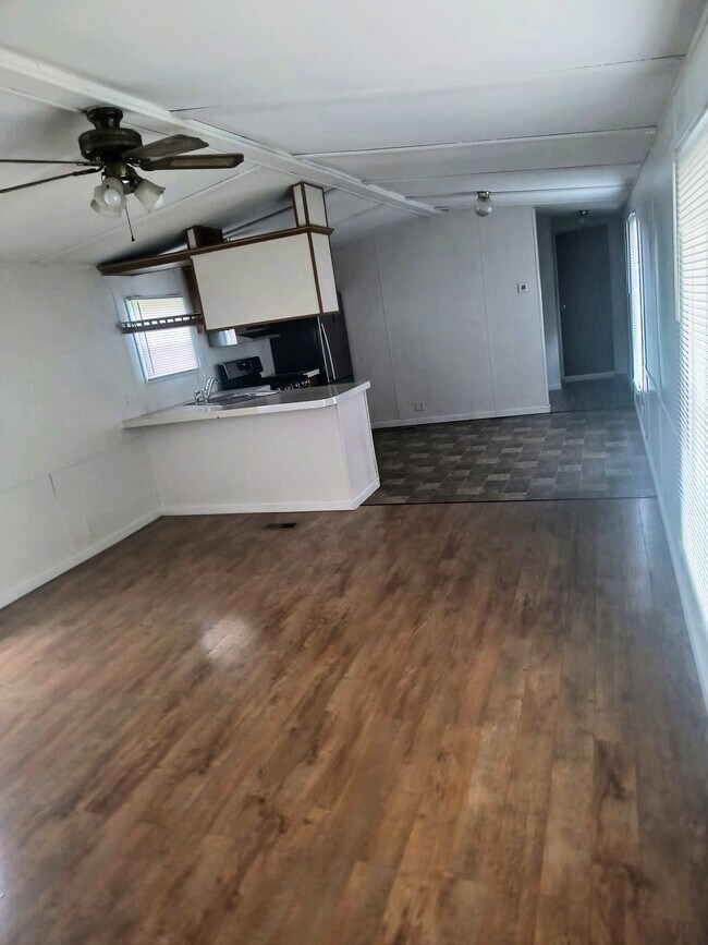 Foto del edificio - 869 Grove Ave