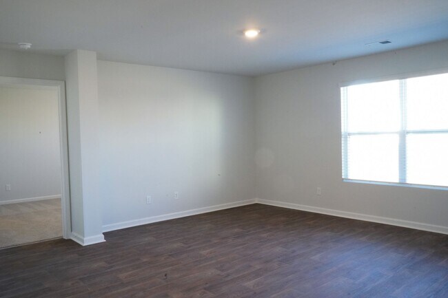 Building Photo - Coming Available!