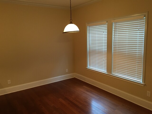 Building Photo - 10 Capers Creek Dr