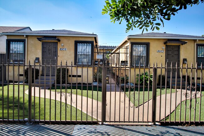 Building Photo - 8933 Tope Ave