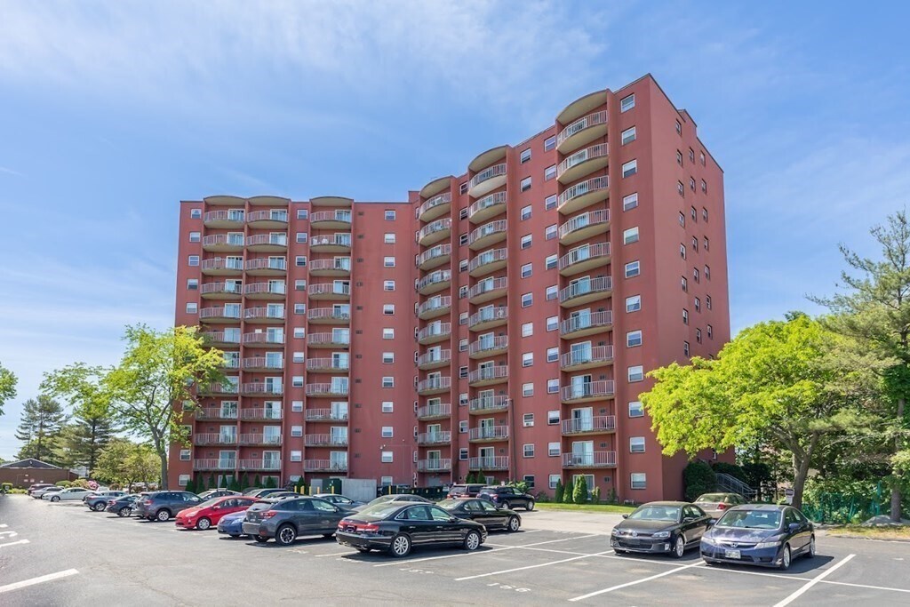 115 W Squantum St Unit 906, Quincy, MA 02171 Condo for Rent in Quincy