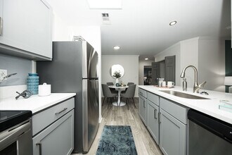 Building Photo - Preston at Hillwood