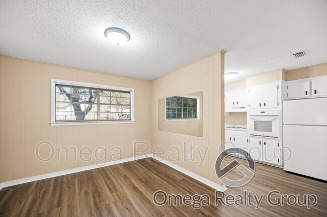 Building Photo - 9150 Spice Pond Rd