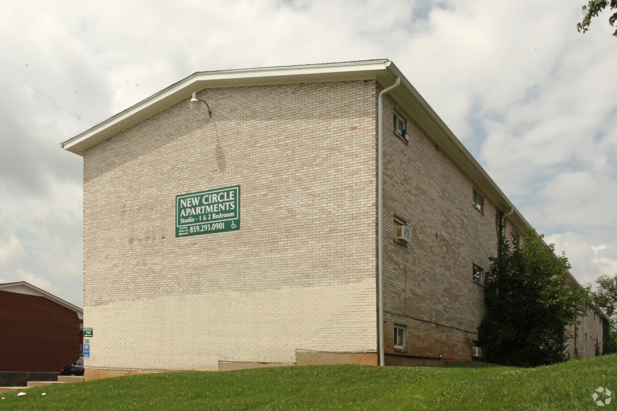 Building Photo - New Circle Apartments