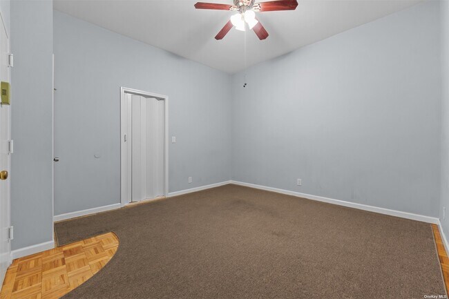 Foto del edificio - 18-18 Linden St