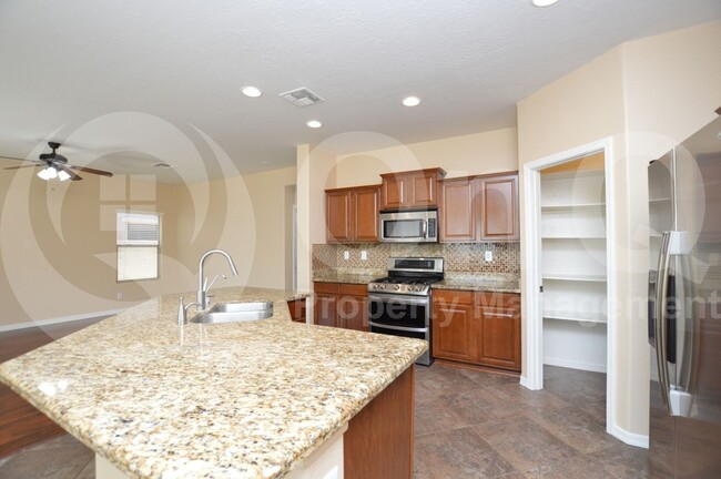 Building Photo - 2531 W Desert Vista Trail