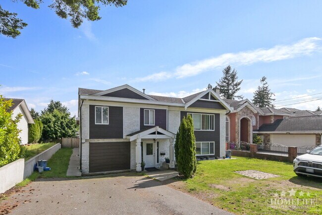 Photo du bâtiment - Spacious 5-Bed Family Home in North Delta