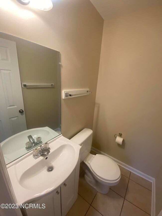 Building Photo - 124 Cordell Cir