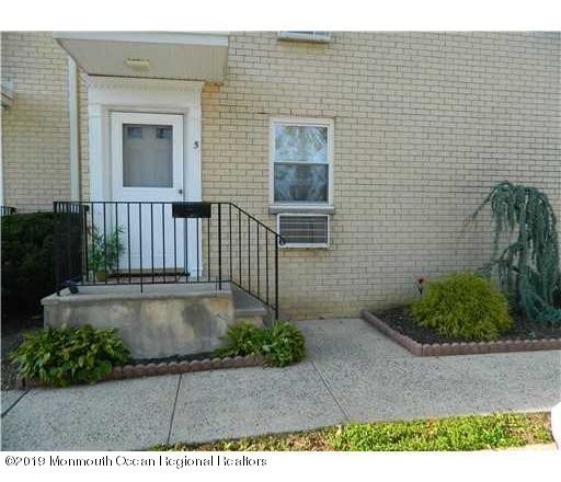 Primary Photo - 400 Cranbury Rd