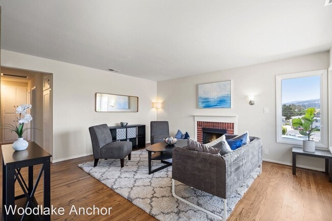 Building Photo - 3 br, 1 bath House - 218 Forest View Drive