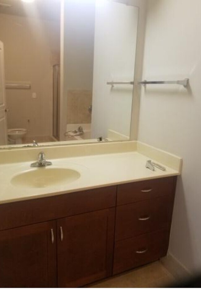 Building Photo - 870 Mayson Turner Road Northwest, Unit 1246