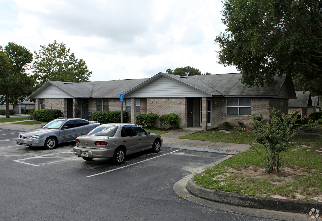 Building Photo - Woodside Apartments