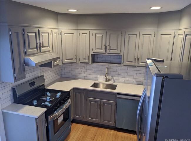 Building Photo - 19 sylvan dr