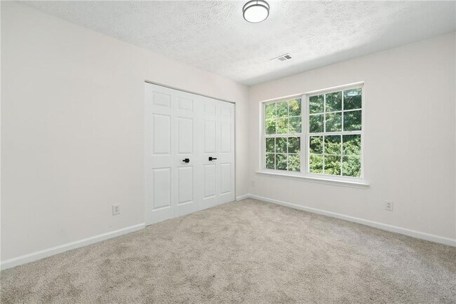 Foto del edificio - 872 Windcroft Cir NW