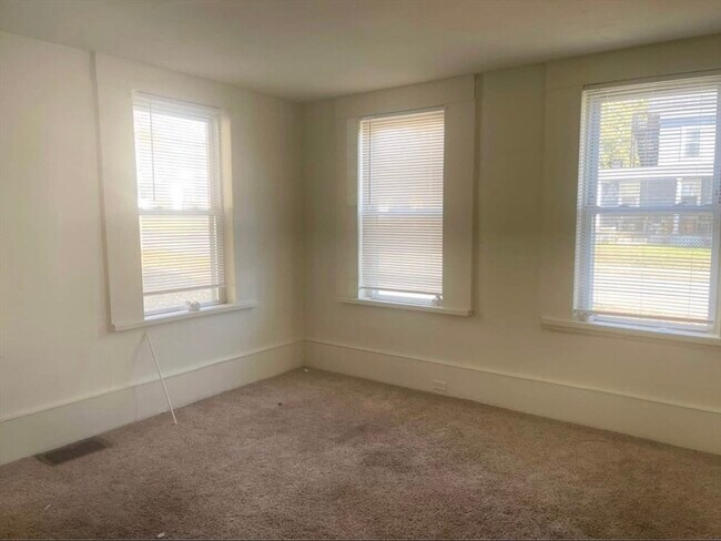 Foto del edificio - 322 Central St