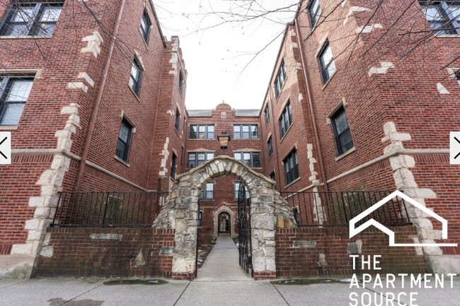 Photo - 1819 W Leland Ave Apartment