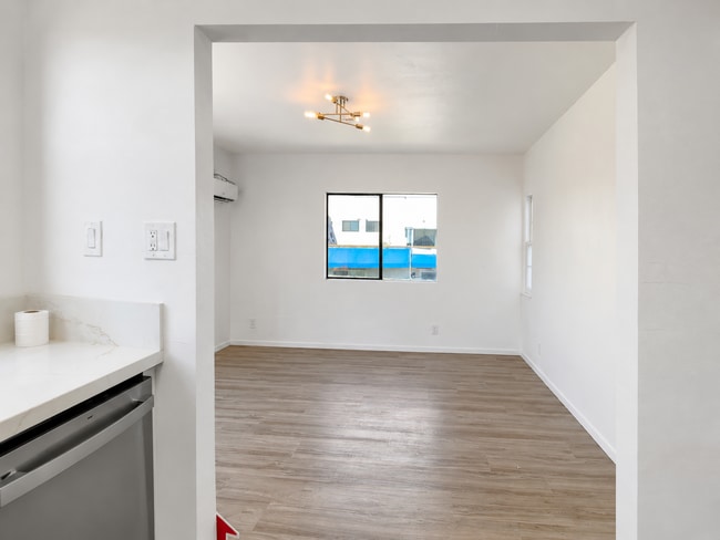 Building Photo - 1147 24th St