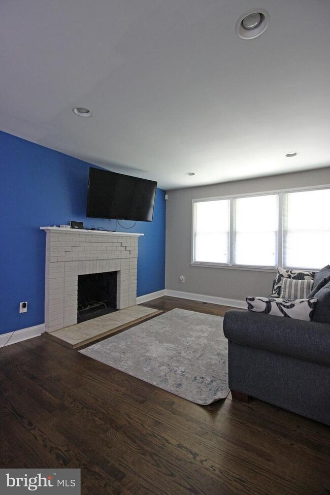 Building Photo - 6101 Wesson Dr