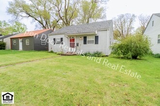 Building Photo - 706 Prospect Ave