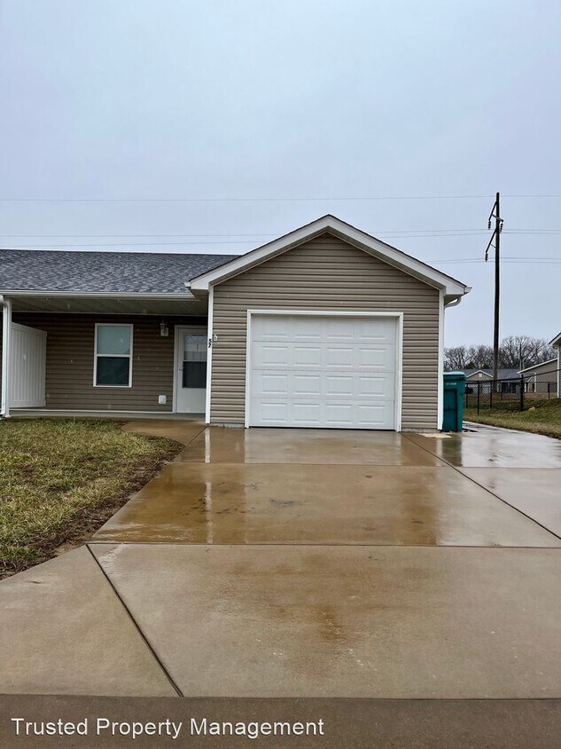 Primary Photo - 3 br, 2 bath House - 57 Patriot Drive