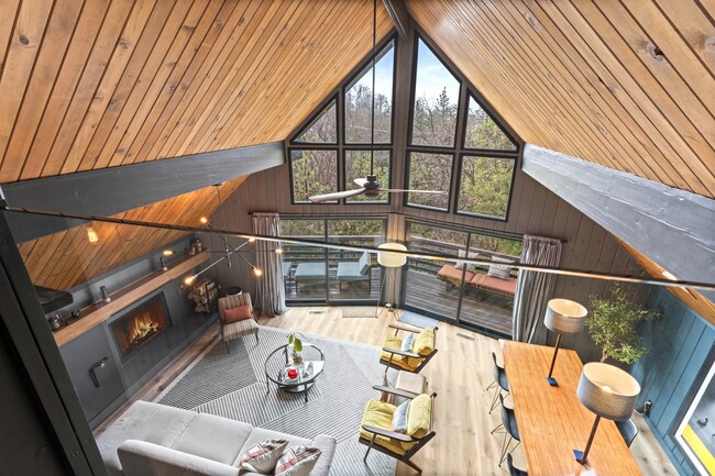 Building Photo - 1106 CA-173