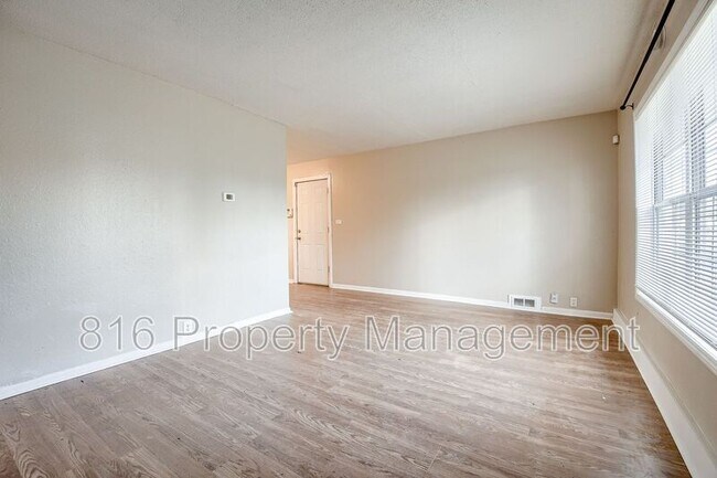 Foto del edificio - 7206 E 112th St