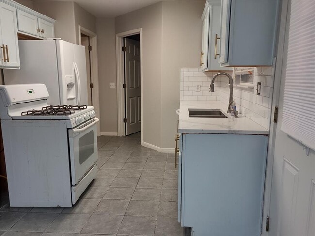 Building Photo - 6133 Perlita Dr