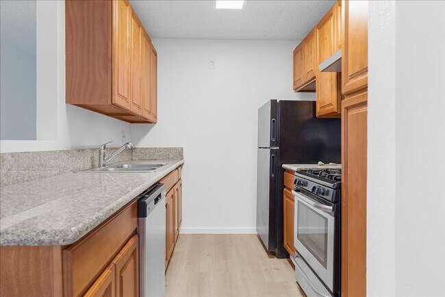 Foto del edificio - 18620 Hatteras St