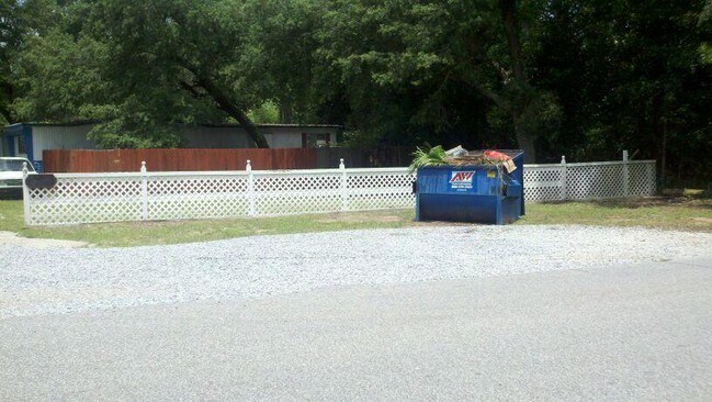 Foto del edificio - 1917 S Fairfield Dr