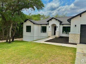 Building Photo - 5206 Country Club Dr