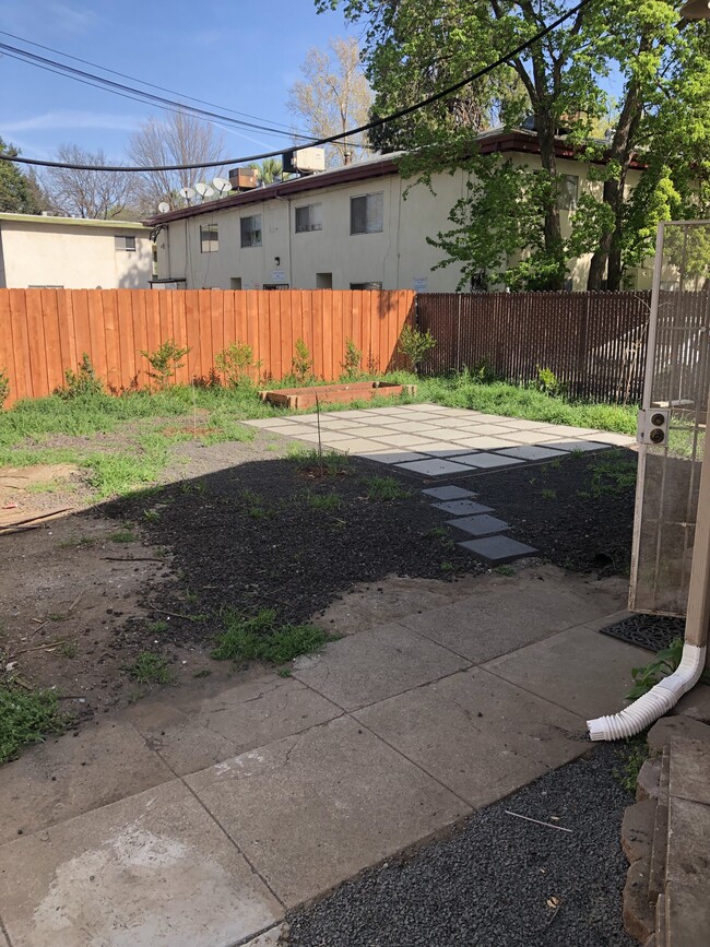 Fenced backyard - 120 W Sacramento Ave