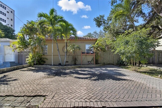 Foto del edificio - 1718 Pierce St