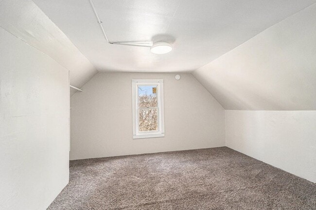 Foto del edificio - Single-Family Home - 4 Bedroom, 1 Bathroom