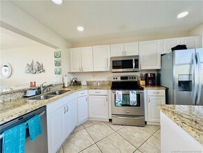 Building Photo - 4250 N Hwy A1A