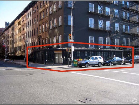 Foto del edificio - 220 Tenth Ave